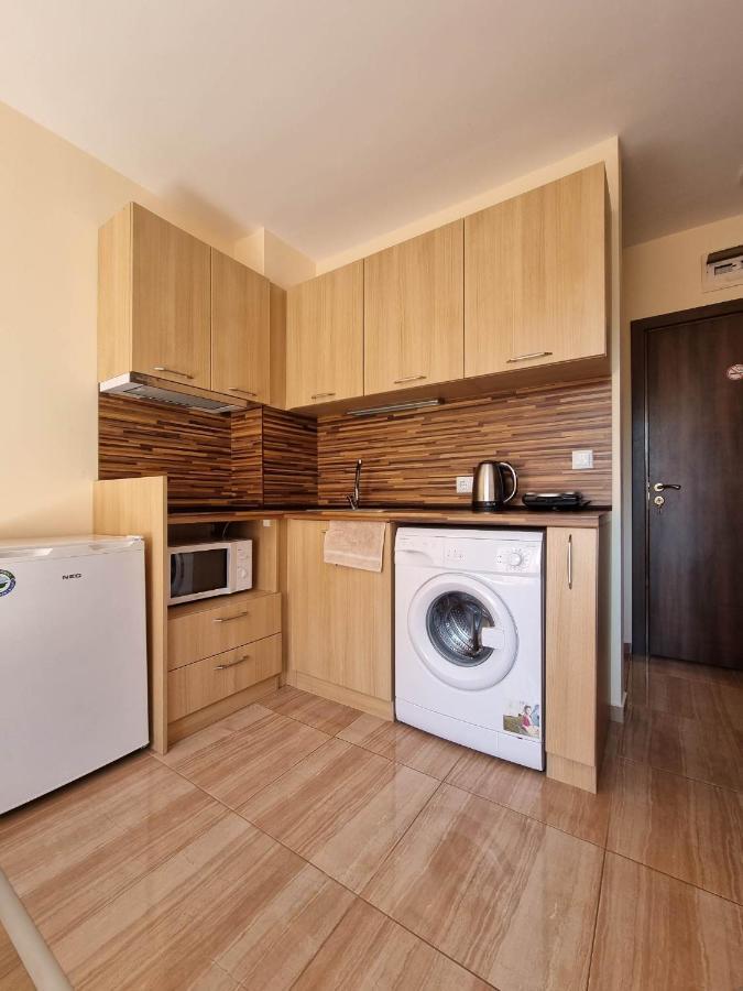 Апартаменты Deluxe Admiral Plaza Солнечный берег Экстерьер фото