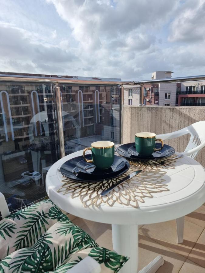 Апартаменты Deluxe Admiral Plaza Солнечный берег Экстерьер фото