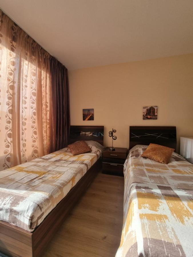 Апартаменты Deluxe Admiral Plaza Солнечный берег Экстерьер фото